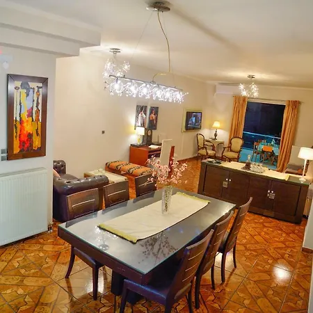 Fillis Luxury Maisonette *